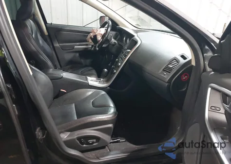 2011 Volvo Xc60 3.2/3.2 R-Design from USA, damaged, VIN YV4952DL9B2188434